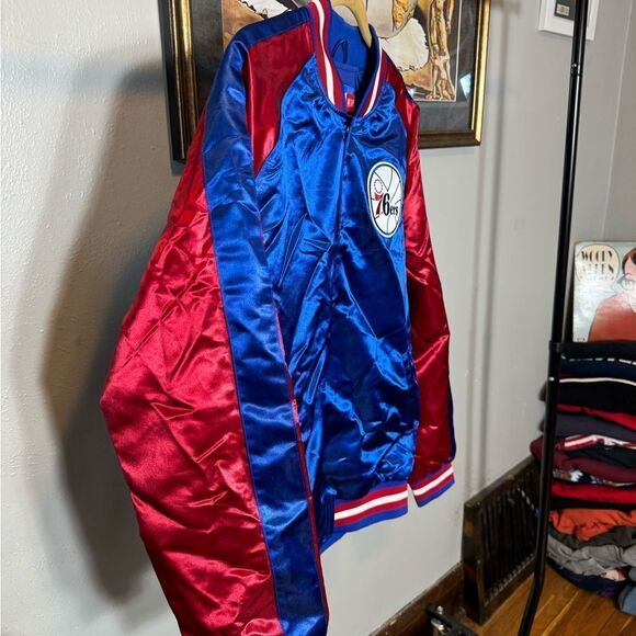 Mitchell & Ness NBA Philadelphia 76ers Retro Satin Bomber Jacket - Picture 6 of 8